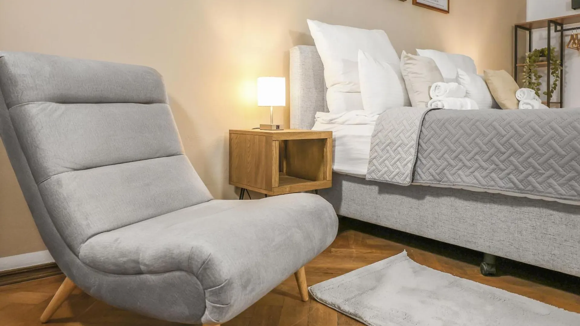 אינגולשטאט Cruwzo - Modern Centrally Located Apartment With Parking