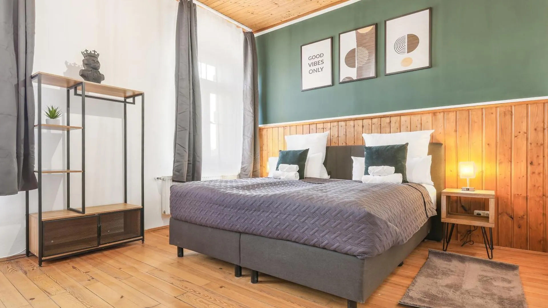 Cruwzo - Modern Centrally Located Apartment With Parking Ingolstadt