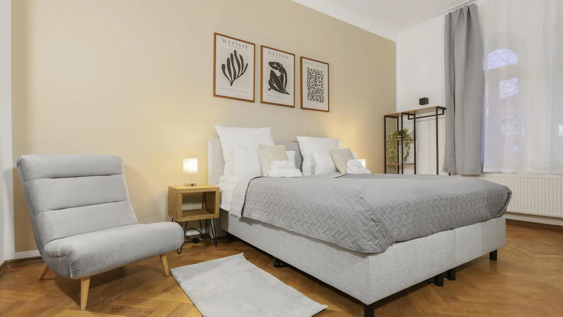 Cruwzo - Modern Centrally Located Apartment With Parking Ingolstadt