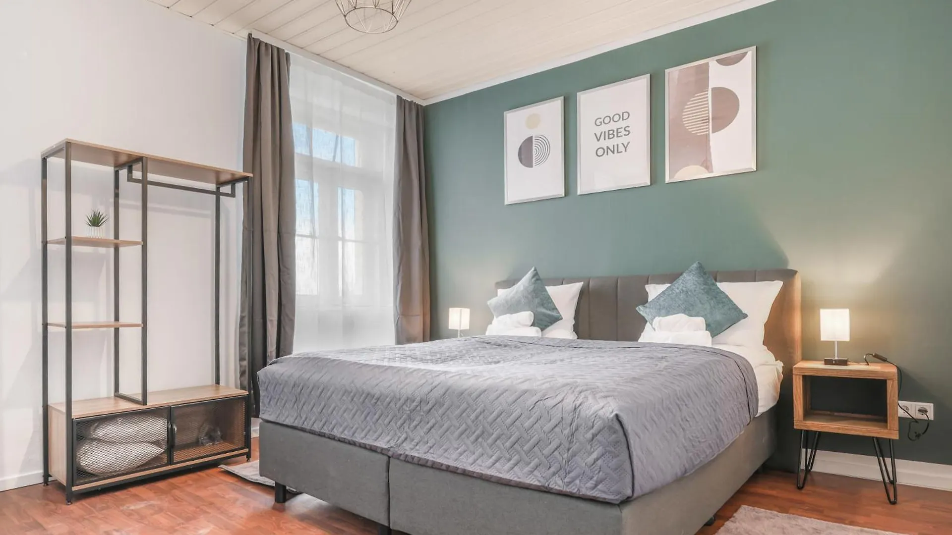 Cruwzo - Modern Centrally Located Apartment With Parking Ingolstadt