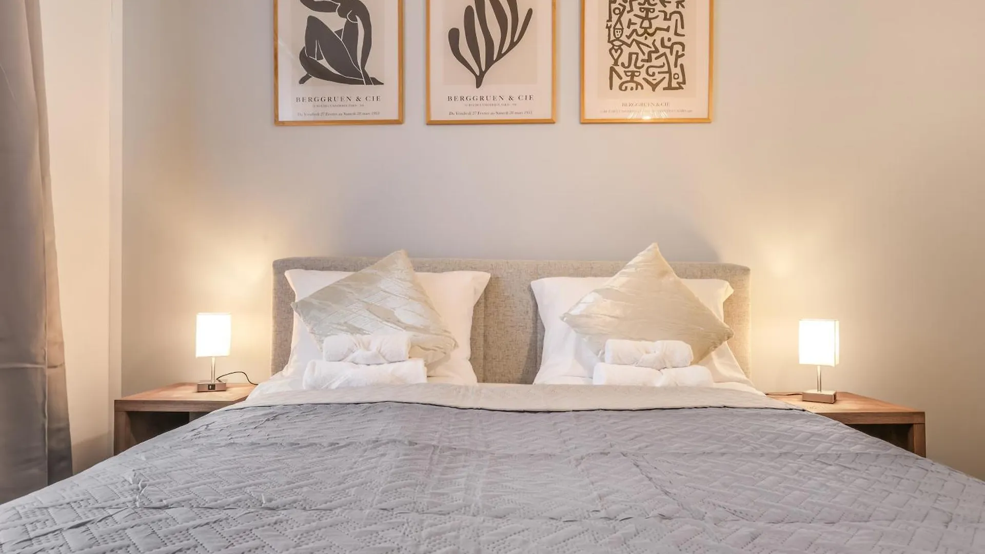 Cruwzo - Modern Centrally Located Apartment With Parking Ingolstadt