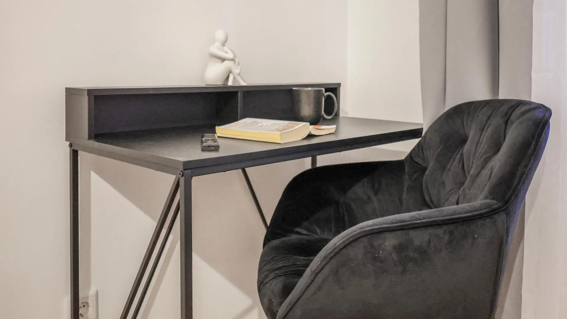 Cruwzo - Modern Centrally Located Apartment With Parking Ingolstadt