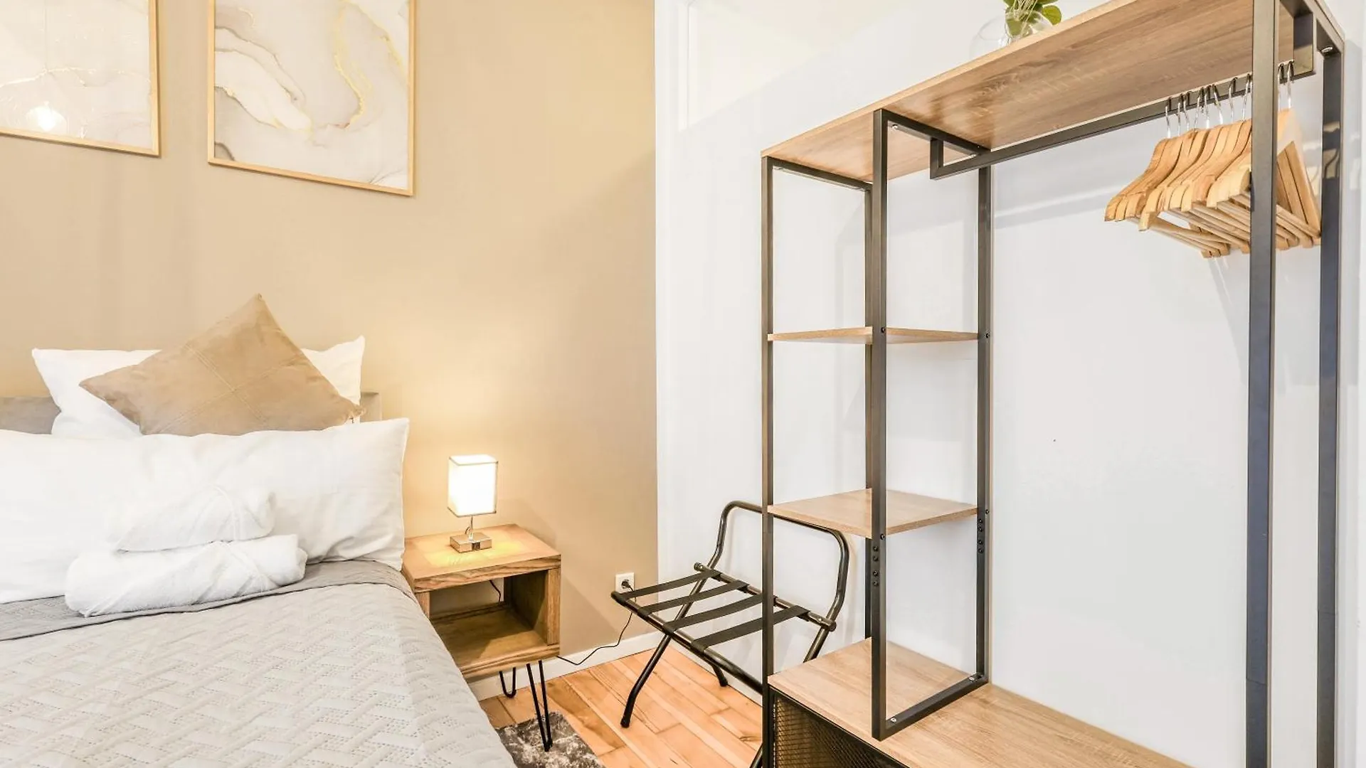 Cruwzo - Modern Centrally Located Apartment With Parking Ingolstadt