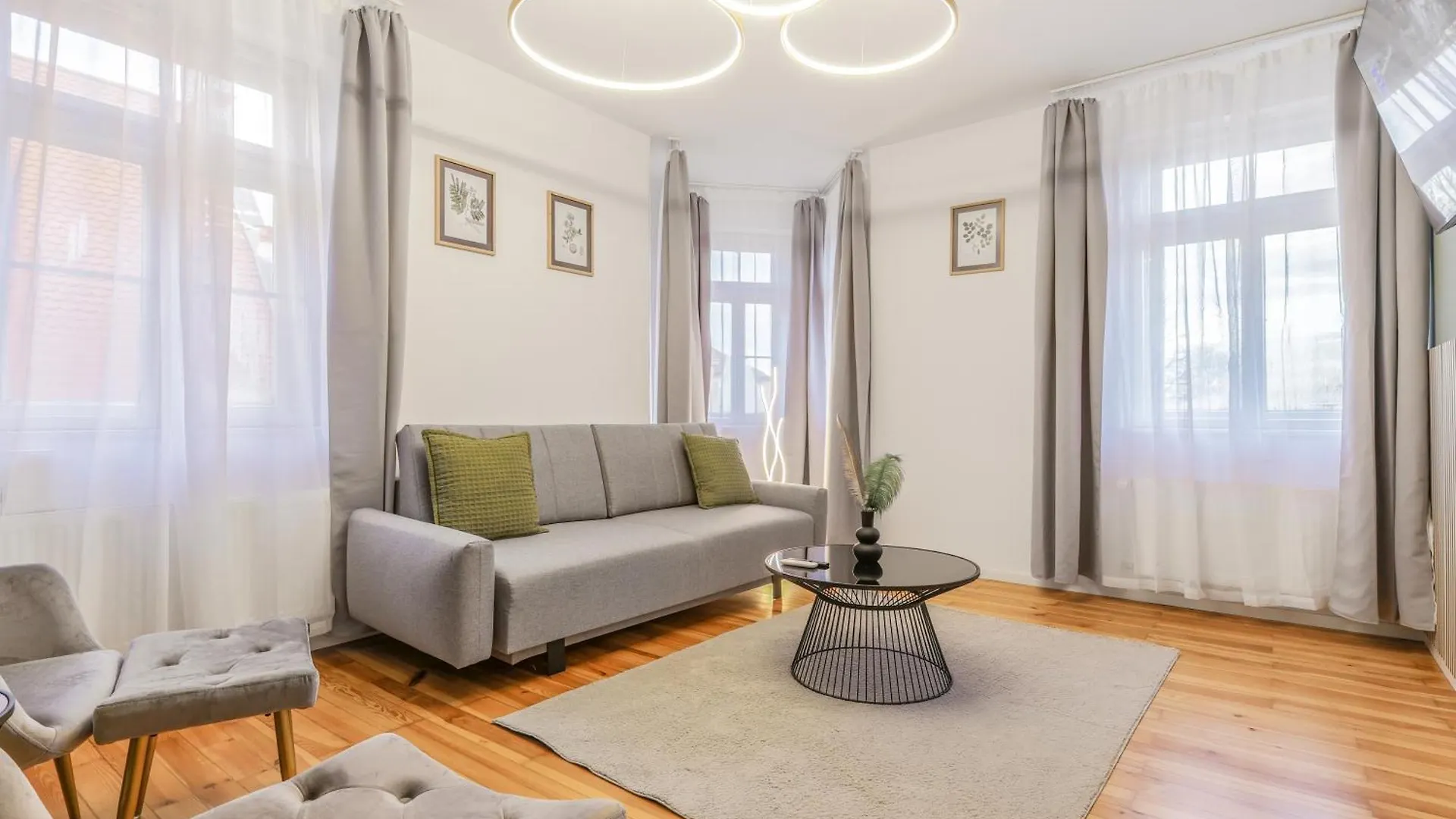 Cruwzo - Modern Centrally Located Apartment With Parking Ingolstadt