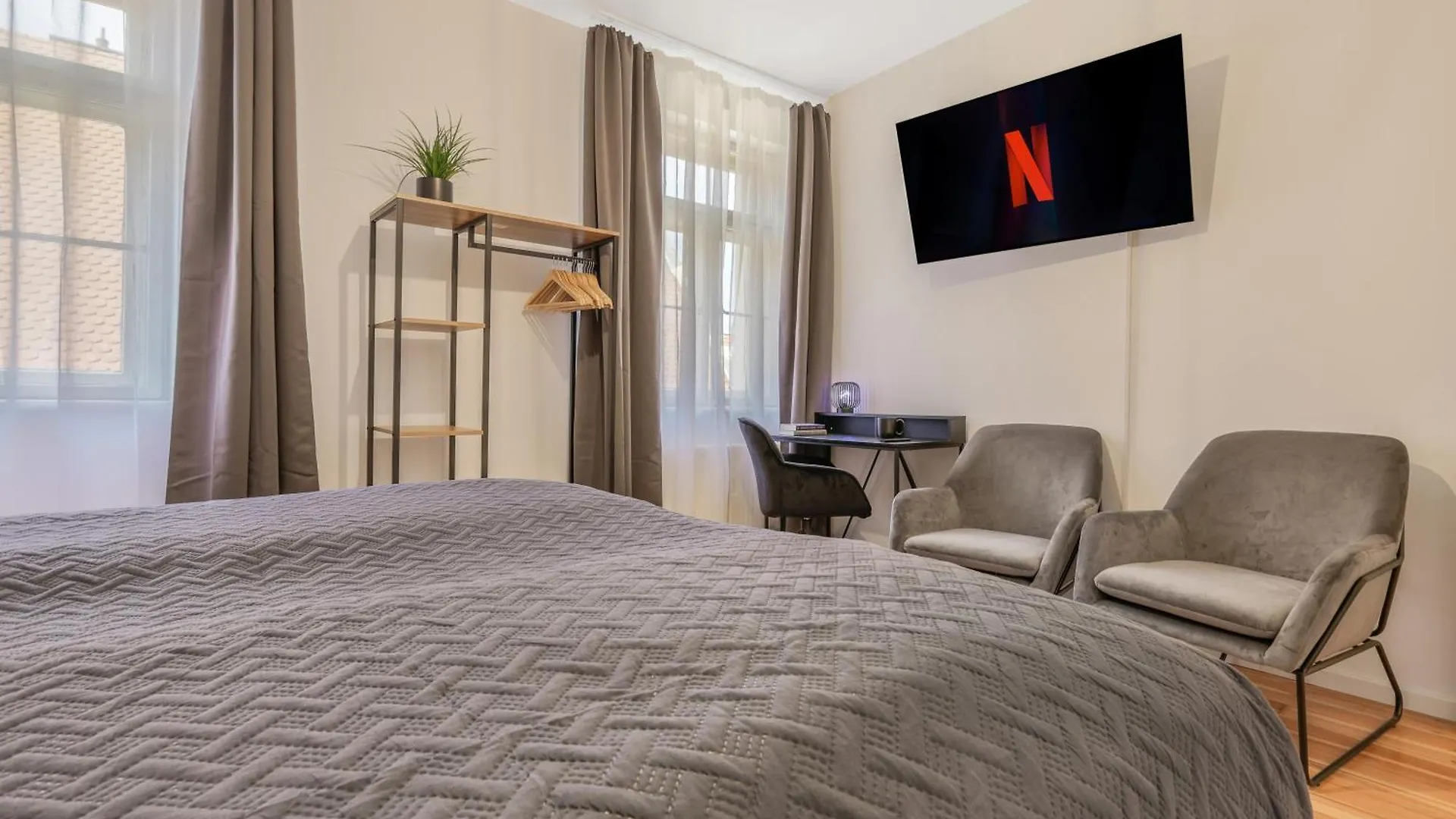 Cruwzo - Modern Centrally Located Apartment With Parking Ingolstadt 0*,