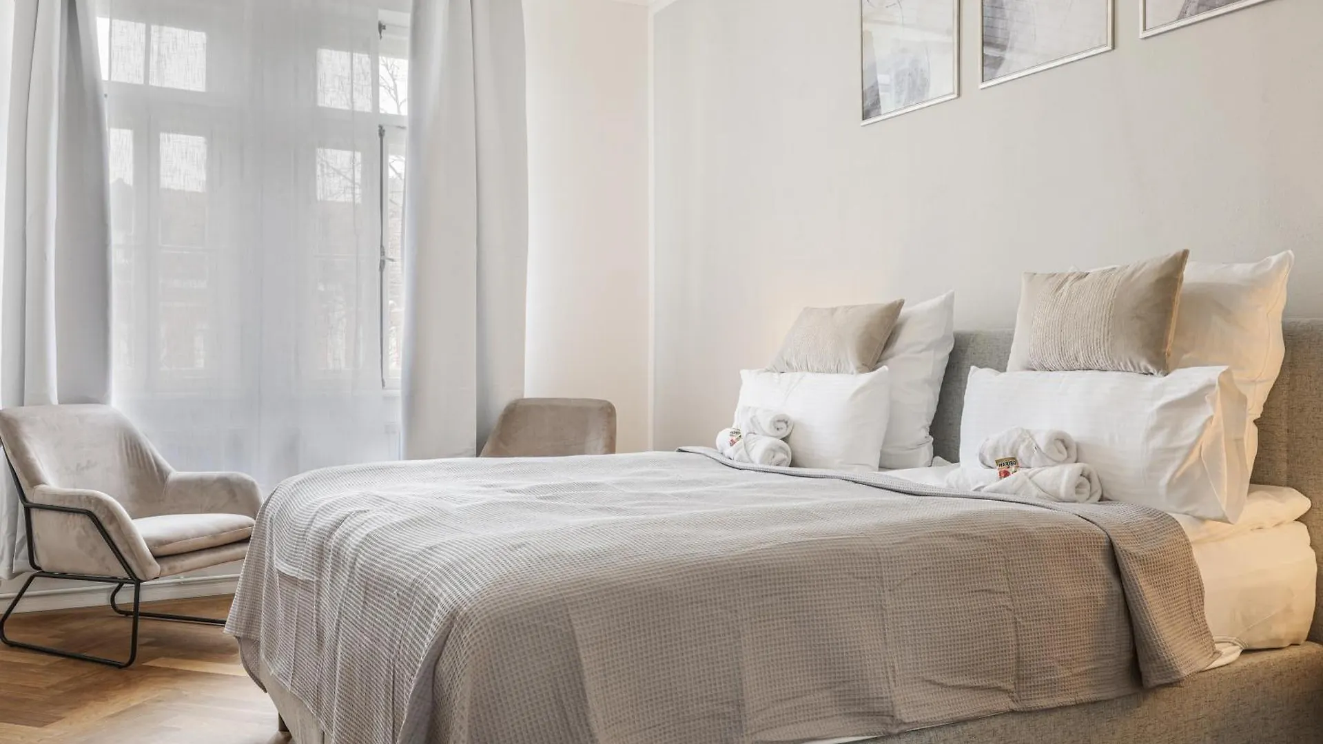 Cruwzo - Modern Centrally Located Apartment With Parking Ingolstadt