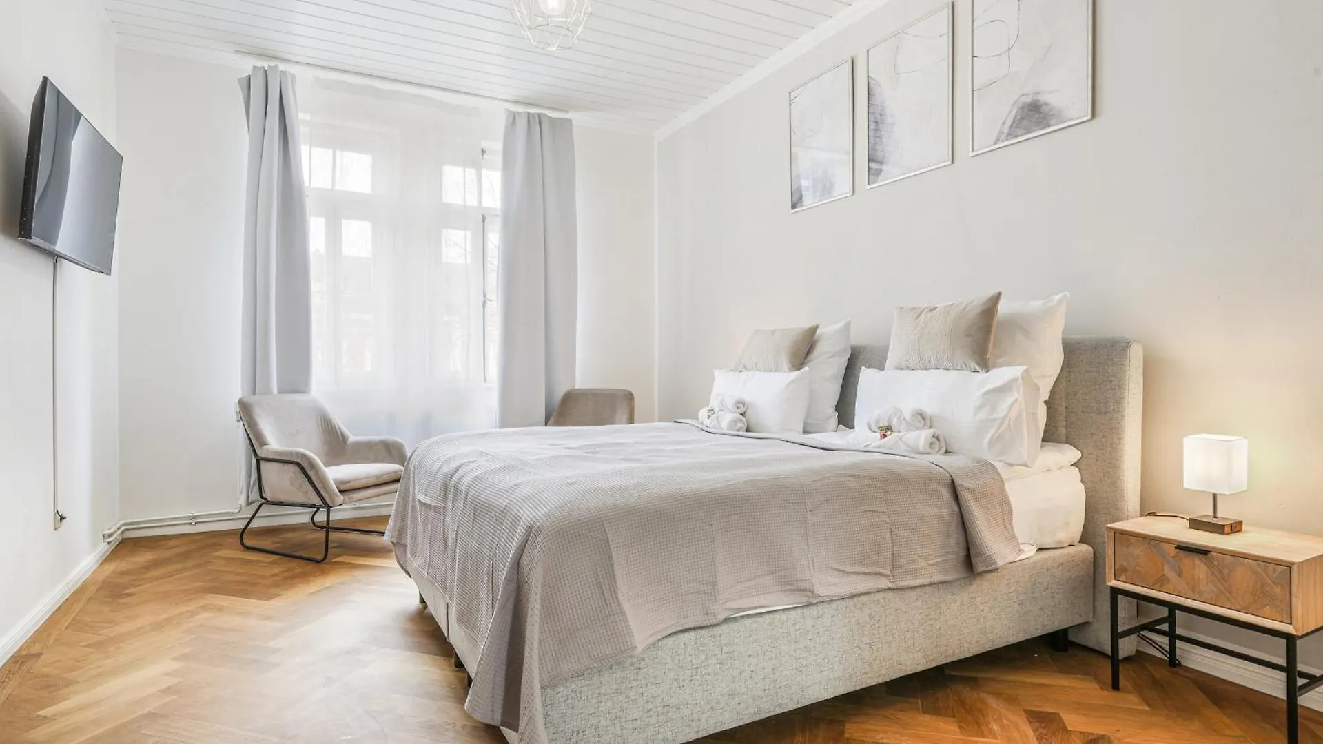 Cruwzo - Modern Centrally Located Apartment With Parking Ingolstadt