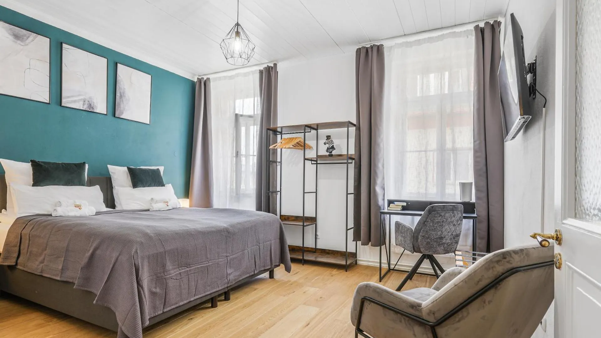 Cruwzo - Modern Centrally Located Apartment With Parking Ingolstadt 0*,  Germany
