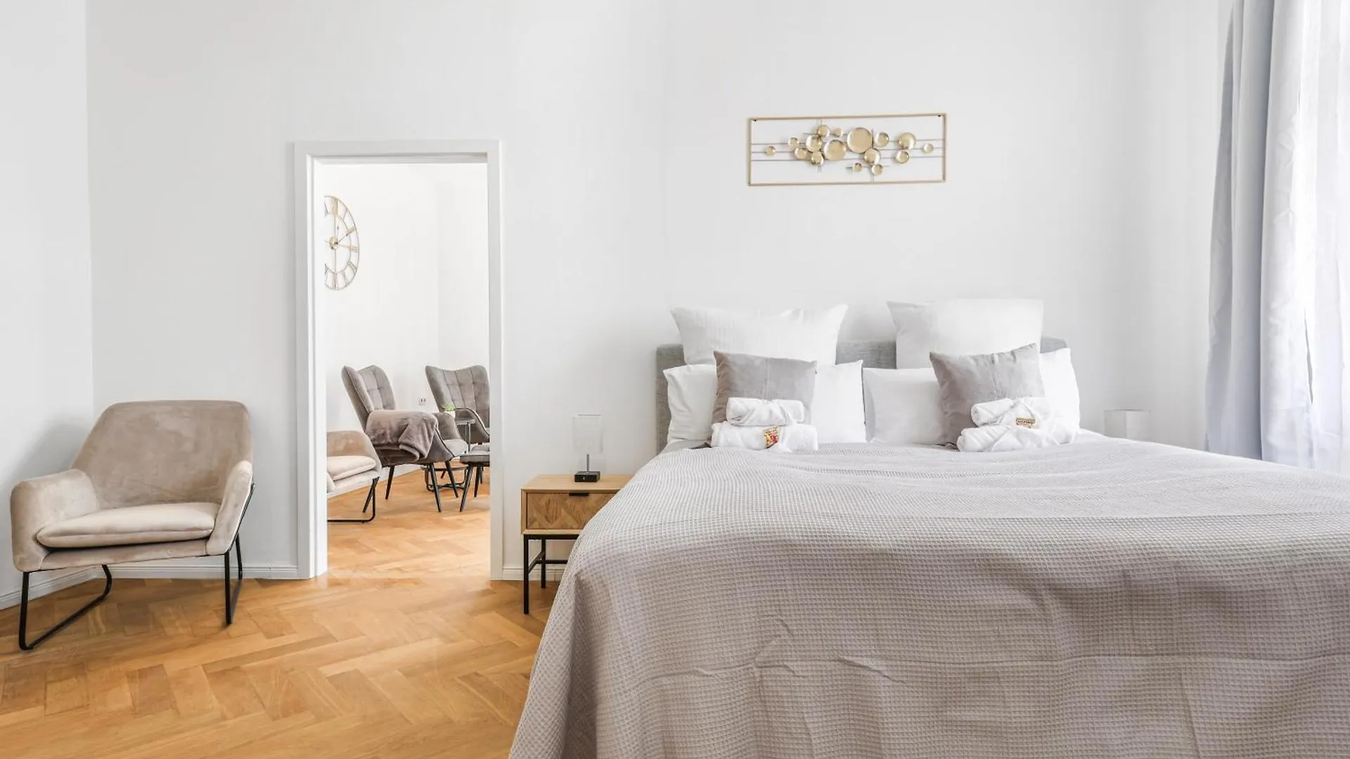 Cruwzo - Modern Centrally Located Apartment With Parking Ingolstadt