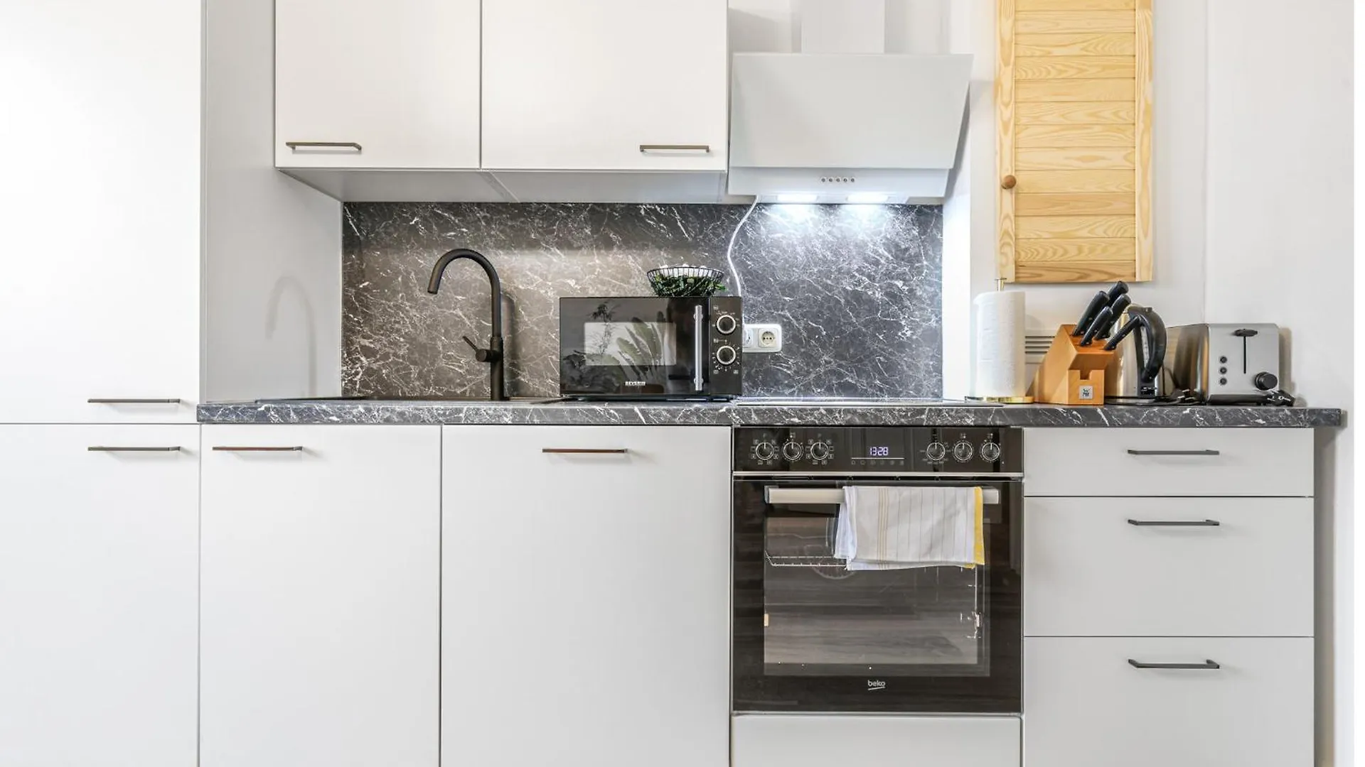 Cruwzo - Modern Centrally Located Apartment With Parking Ingolstadt
