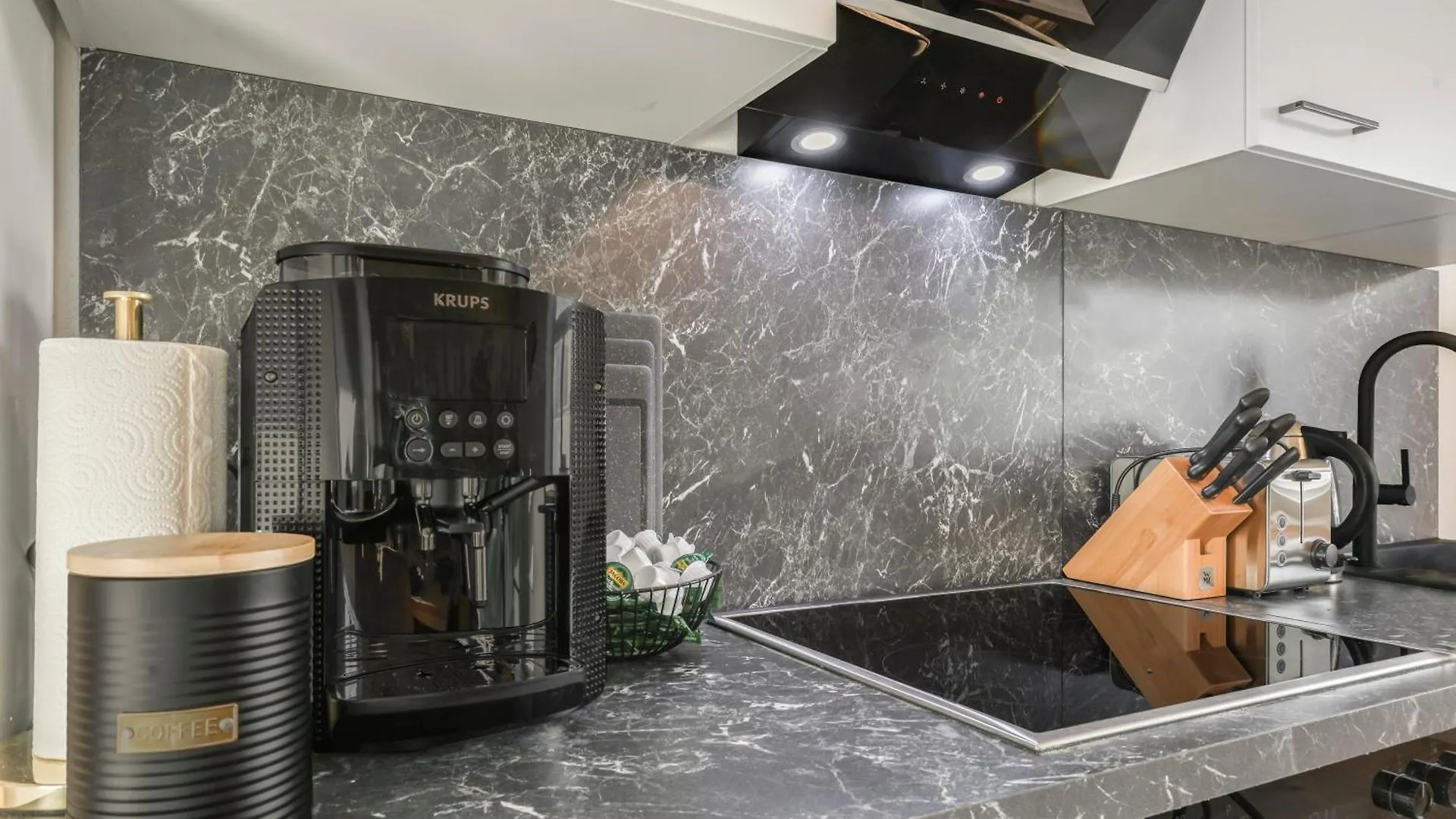 Cruwzo - Modern Centrally Located Apartment With Parking Ingolstadt Germany