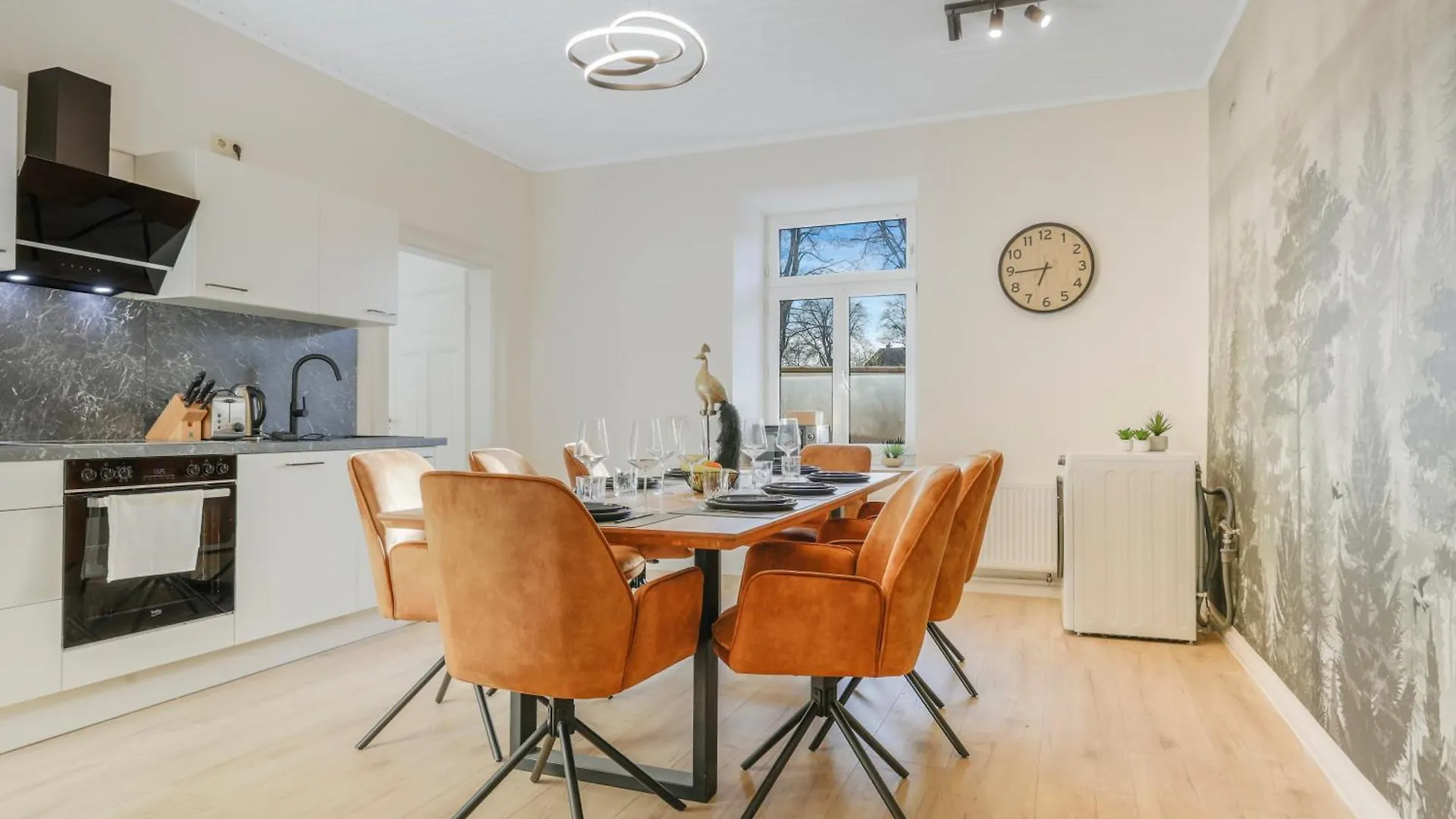 Cruwzo - Modern Centrally Located Apartment With Parking Ingolstadt